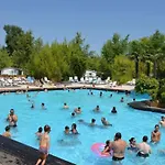 Campsite Mobil Famille 6 Pers. Avec Terrasse - Api-1-52-1644 Mezos